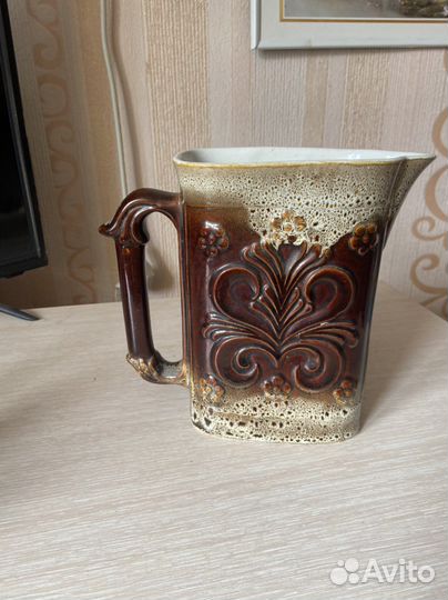 Керамический кувшин