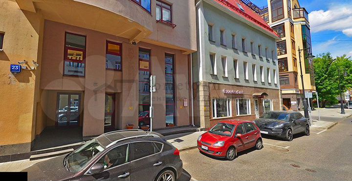 Здание, 9812 м²