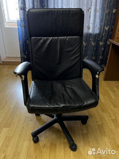 Компьютерный стул