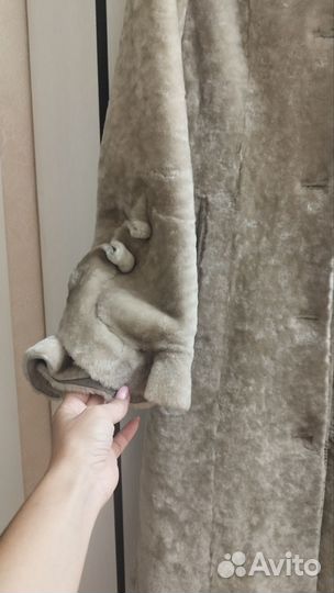 Шуба мутоновая с капюшоном 44 размер