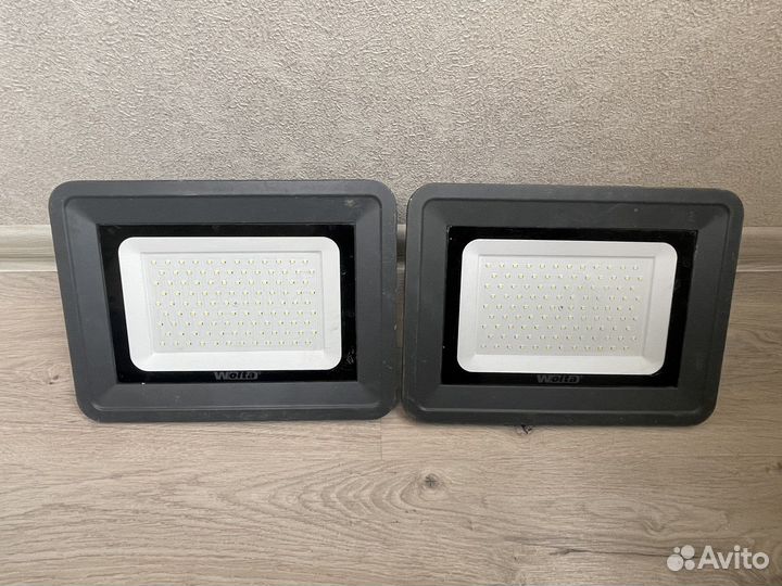 Прожектор светодиодный wolta
