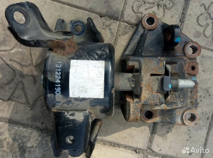 Подушка двигателя киа сид 2015г