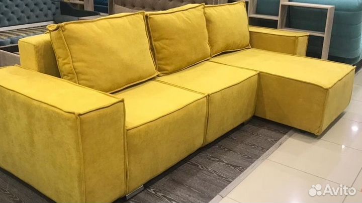 Диван с оттоманкой