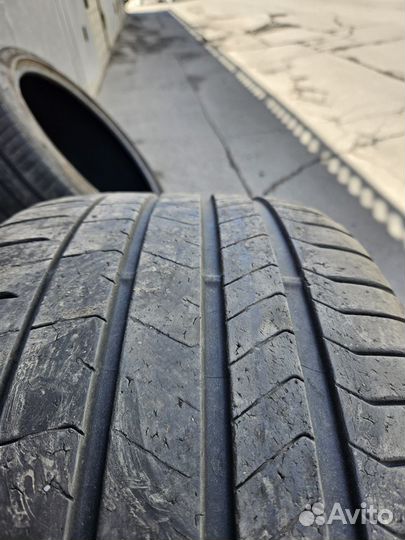 Pirelli P Zero 295/35 R21