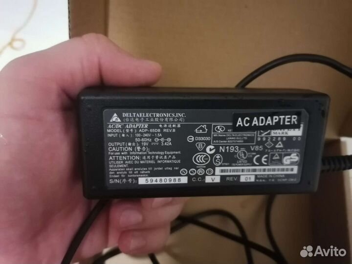 Блок питания для ноутбука
