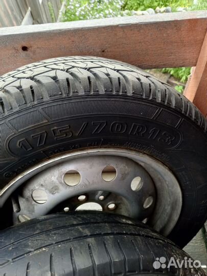 Yokohama 104ZR 175/70 R13 20B