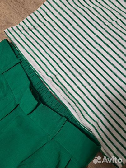 Брюки с футболкой