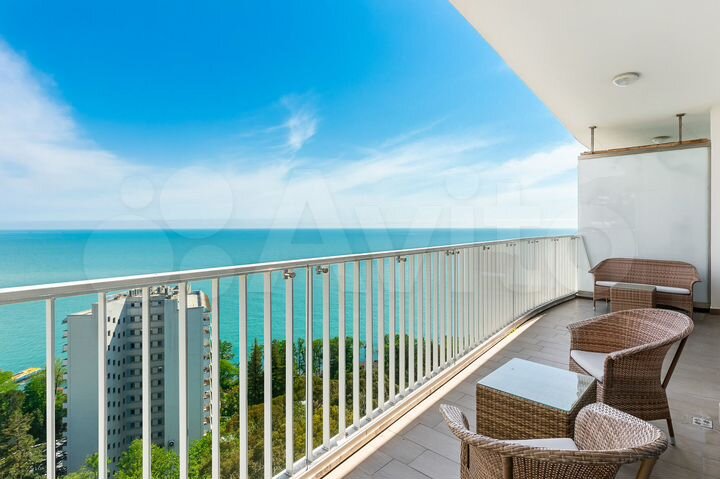 3-к. квартира, 120 м², 9/27 эт.