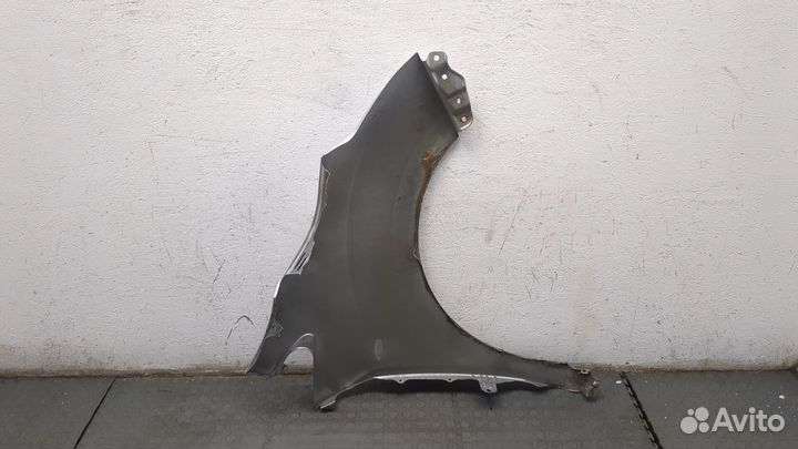 Крыло Toyota Verso, 2011