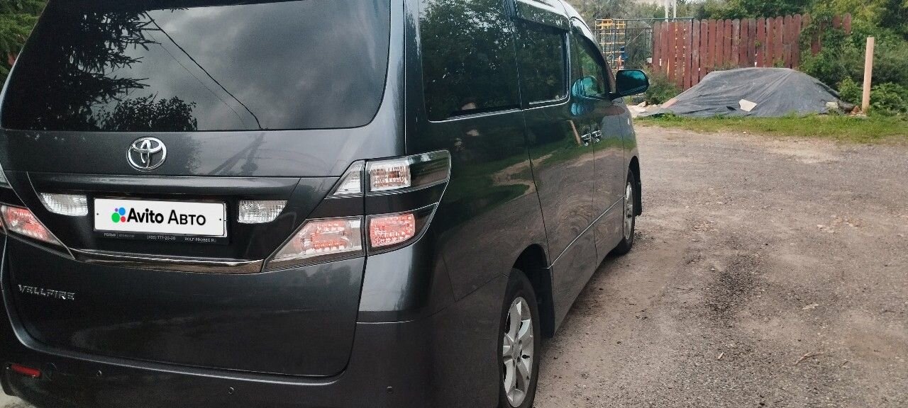 Toyota Vellfire: фото владельца