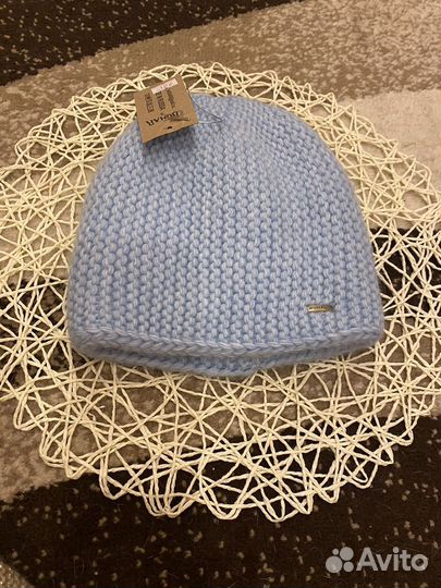 Шапки женские новые
