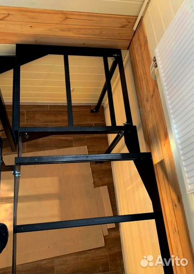 Лестница для загородного дома