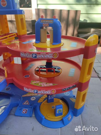 Парковка трек лифт мойка