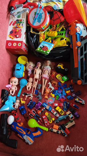 Игрушки бесплатно (машинки, куклы, конструктор.)