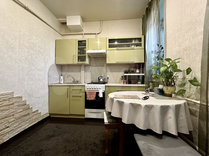 2-к. квартира, 54 м², 1/2 эт.