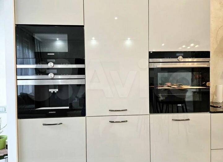 3-к. квартира, 84 м², 10/19 эт.