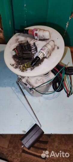 Ford Focus 1. Топливный насос в сборе бензиновый