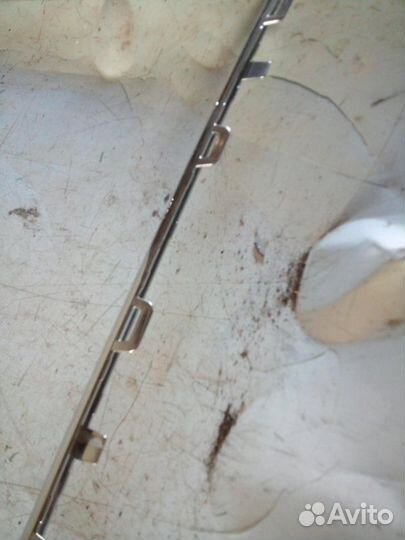 Молдинг на решетку радиатора передний Volkswagen