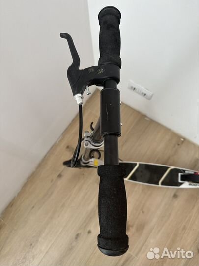 Самокат Roces 200mm