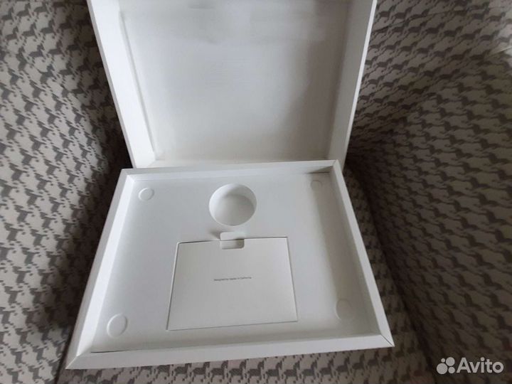 Apple MacBook Pro коробка-упаковка