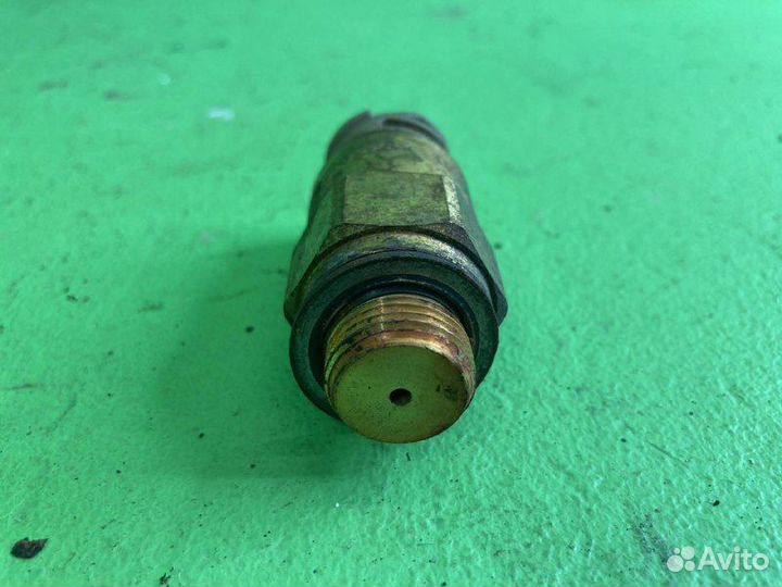 Датчик давления охлаждающей MAN TGX