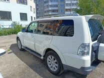 Mitsubishi Pajero 3.2 AT, 2008, 210 000 км, с пробегом, цена 1 650 000 руб.