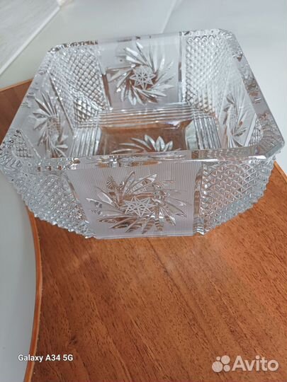 Вазы -салатники - ладьи хрустальные