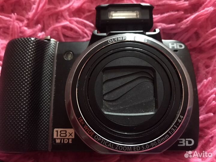 Компактный фотоаппарат