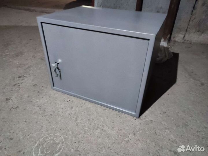 Серверный шкаф 9U антивандальный