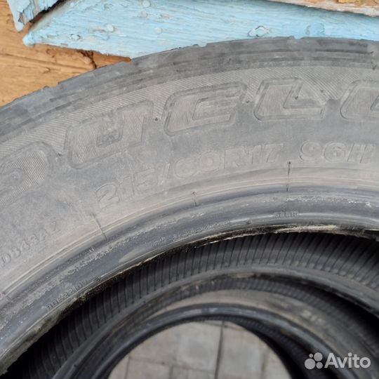Bridgestone Dueler H/T 215/60 R17