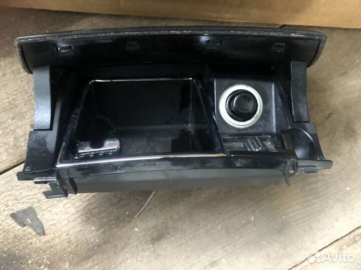 Пепельница для Mercedes W211