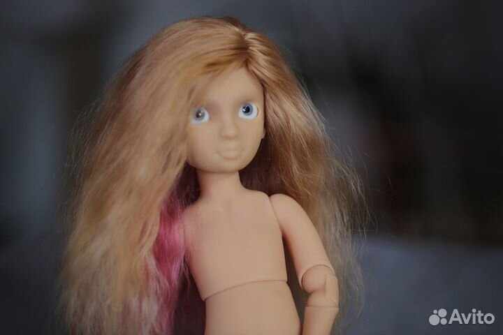 Шарнирная кукла бжд