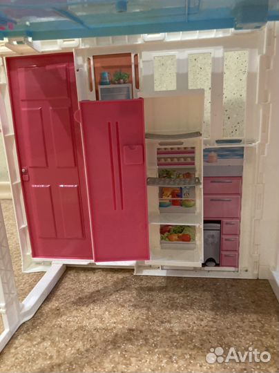 Кукольный дом Барби с лифтом