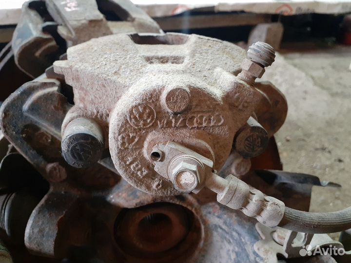 Skoda Fabia 2 1.2 МКПП суппорт левый.правый