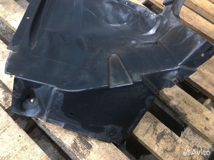 Подкрылок передний правый Bmw X5 E70 N52B30 2007