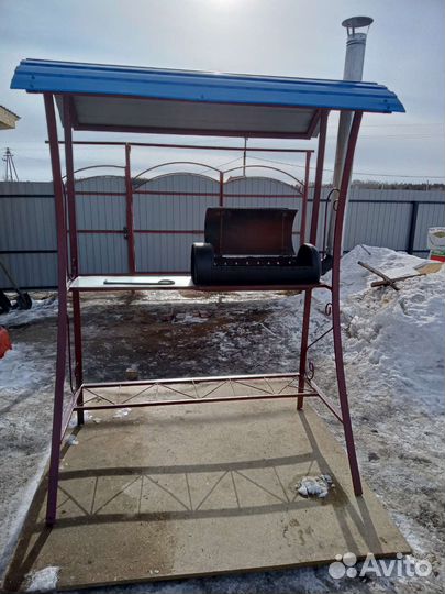 Мангал с крышей