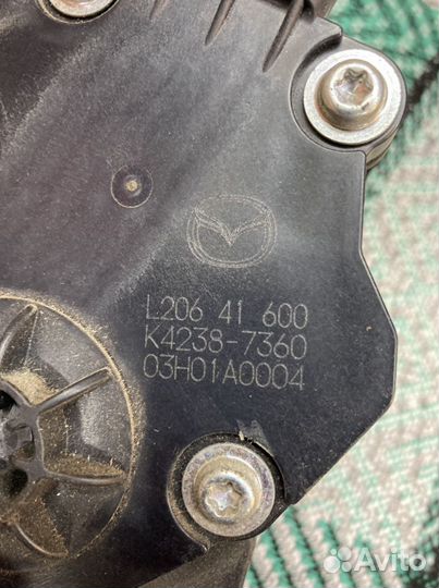 Педаль газа Mazda L20641600