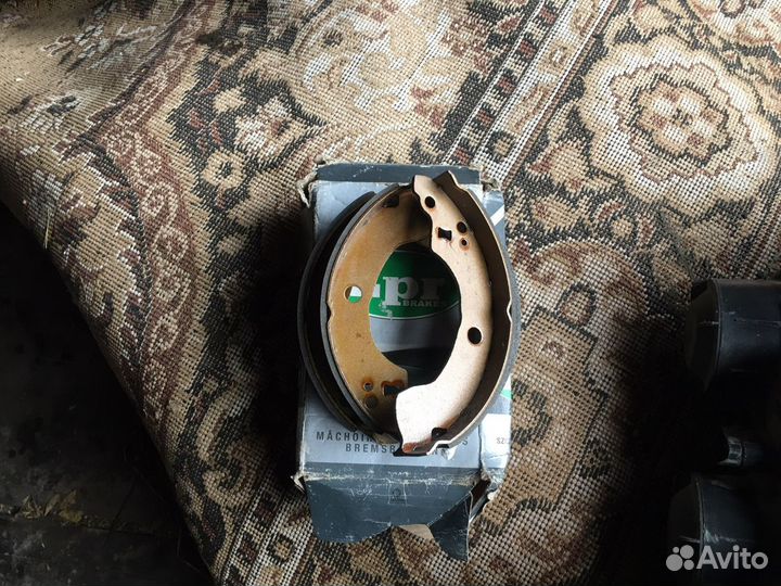 Тормозные колодки Ниссан Альмера