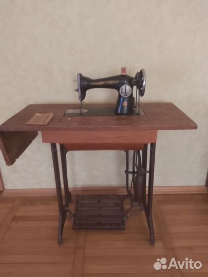 Швейная машинка ножная Подольск 1-М