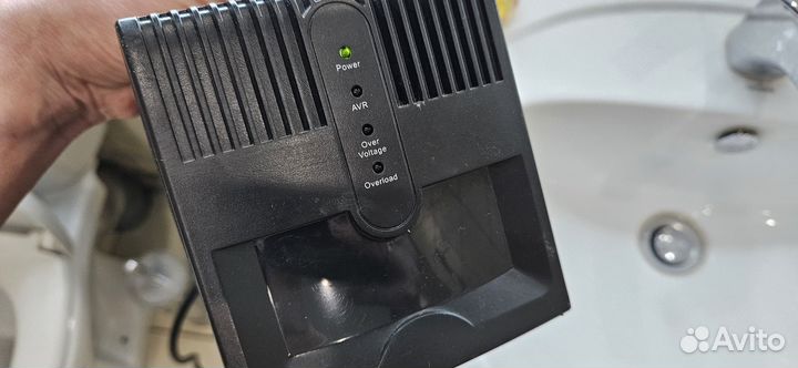 Стабилизатор напряжения ippon AVR-1000