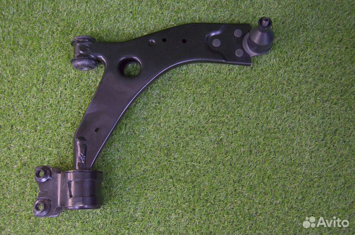 Рычаг передний правый Ford Focus 2 (21мм)