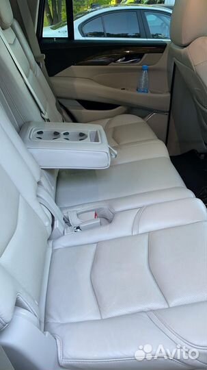 Cadillac Escalade 6.2 AT, 2019, 70 000 км