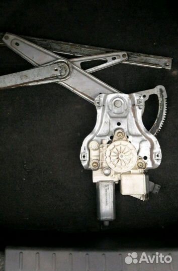 Стеклоподъемник