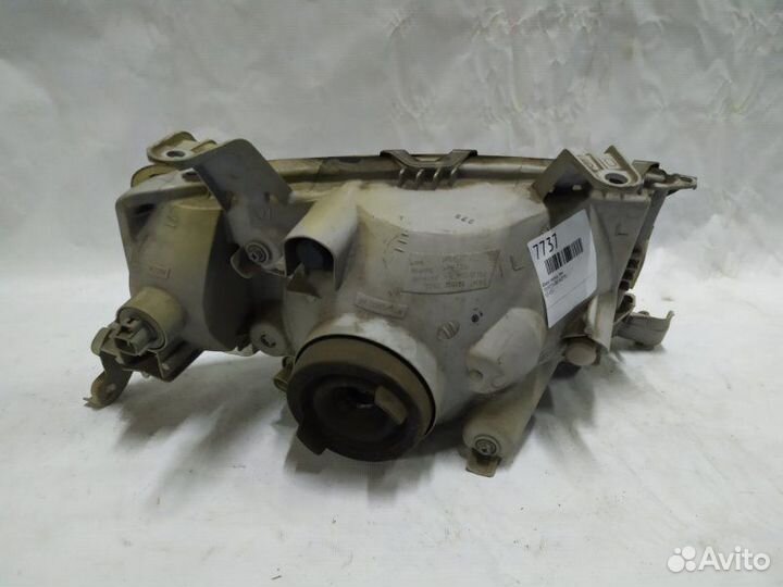 Фара левая Toyota Bb NCP30
