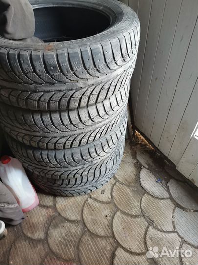 GT Radial Champiro IcePro 225/55 R17