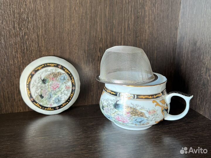 Фарфоровая чайная чашка