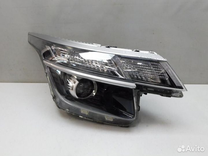 Фара правая Kia Seltos