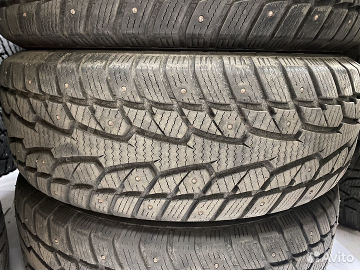 ONYX NY-W703 215/60 R16