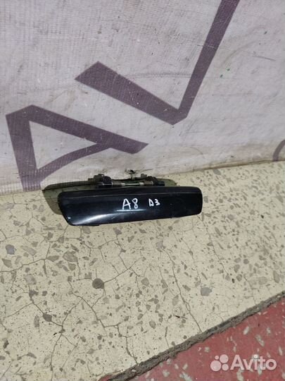 Ручка двери наружная передняя левая Audi A8 D3