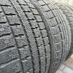 Yokohama Ice Guard IG30 215/45 R17 87Q